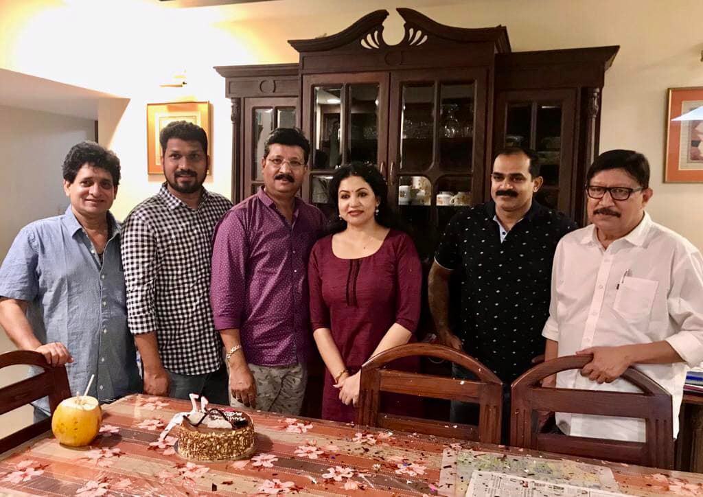 നടി ശീലു എബ്രഹാമിന്റെ വിവാഹം കഴിഞ്ഞിട്ട് 17 വര്‍ഷം; ആഘോഷമാക്കി താരം... ചിത്രങ്ങള്‍