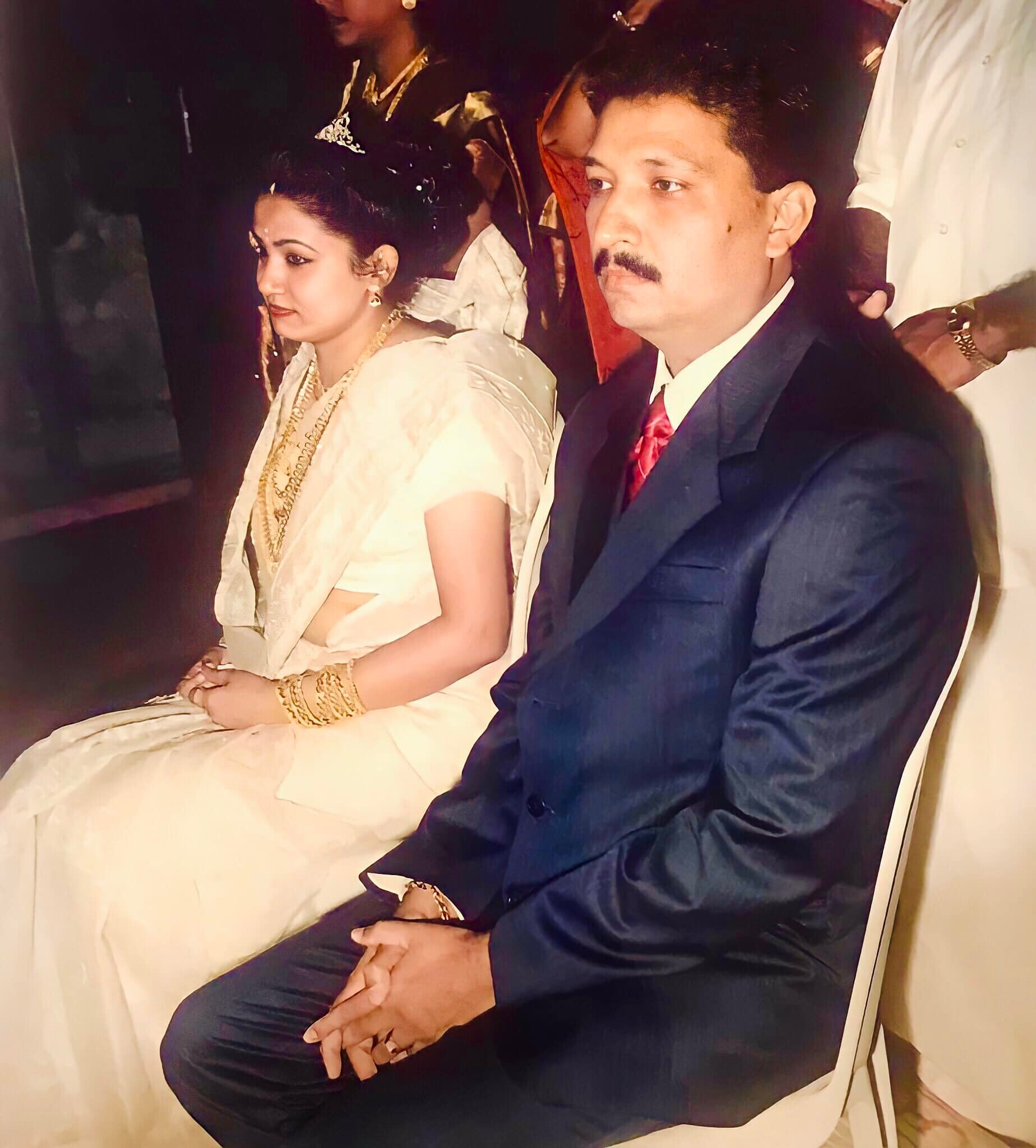 നടി ശീലു എബ്രഹാമിന്റെ വിവാഹം കഴിഞ്ഞിട്ട് 17 വര്‍ഷം; ആഘോഷമാക്കി താരം... ചിത്രങ്ങള്‍