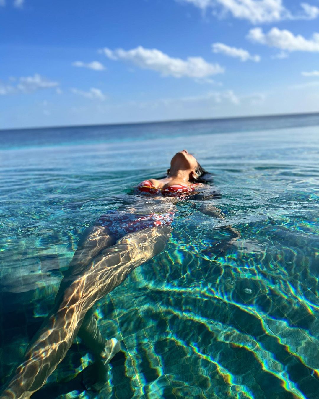 'ടൂ ഹോട്ട്'..മാലി ദ്വീപിൽ അവധി ആഘോഷിച്ച് മാളവിക മോഹനൻ..ഫോട്ടോകൾ വൻ വൈറൽ