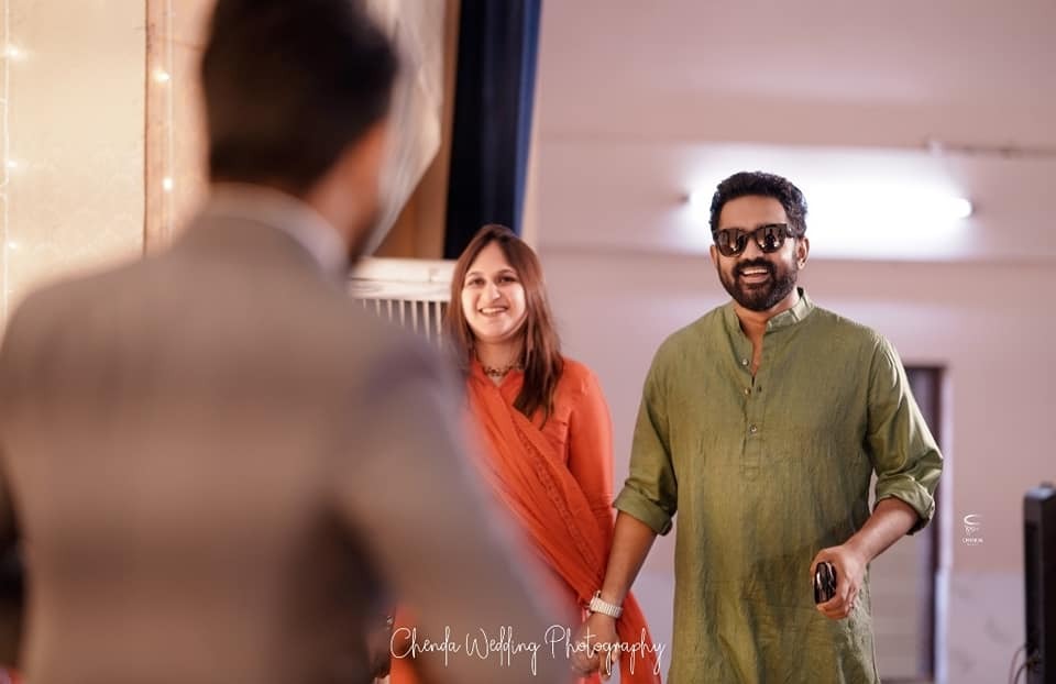 ആരാധകന്റെ കല്യാണത്തിന് കുടുംബസമേതമെത്തി ഞെട്ടിച്ച് ആസിഫ് അലി