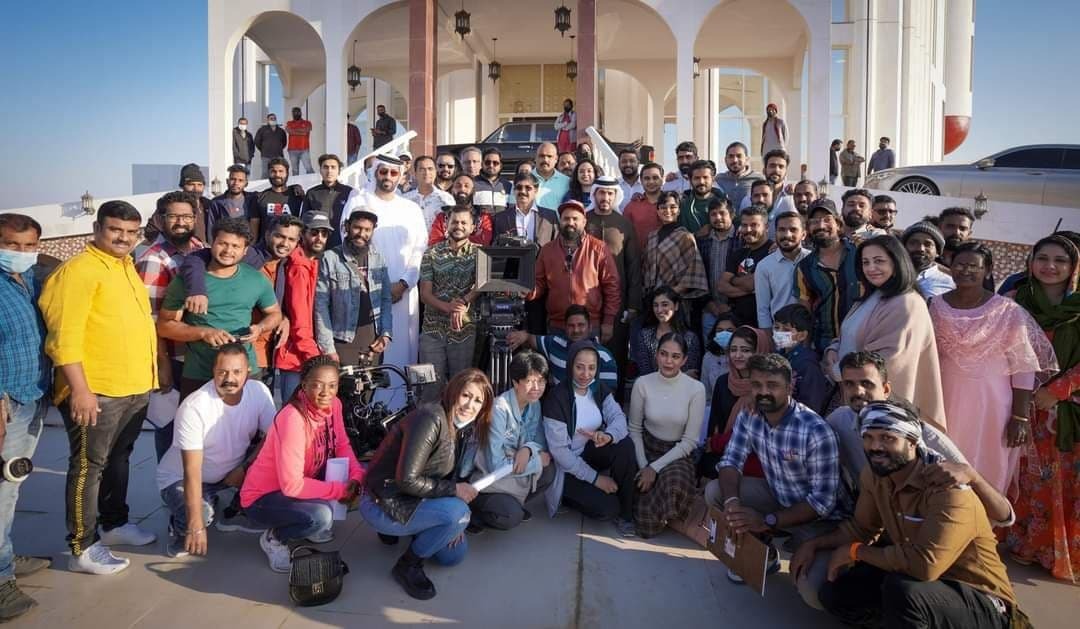 അയിഷയില്‍ മഞ്ജു വാര്യർ ഡാന്‍സ് കളിച്ച് തകർക്കും: പഠിപ്പിക്കാനെത്തിയത് പ്രഭുദേവ