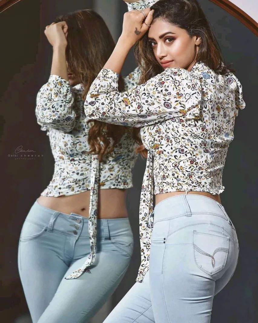 ഗ്ലാമറായി മംമ്ത മോഹന്‍ദാസ്; ആരെയും ആകര്‍ഷിക്കും... പുതിയ ഫോട്ടോകള്‍ വൈറല്‍