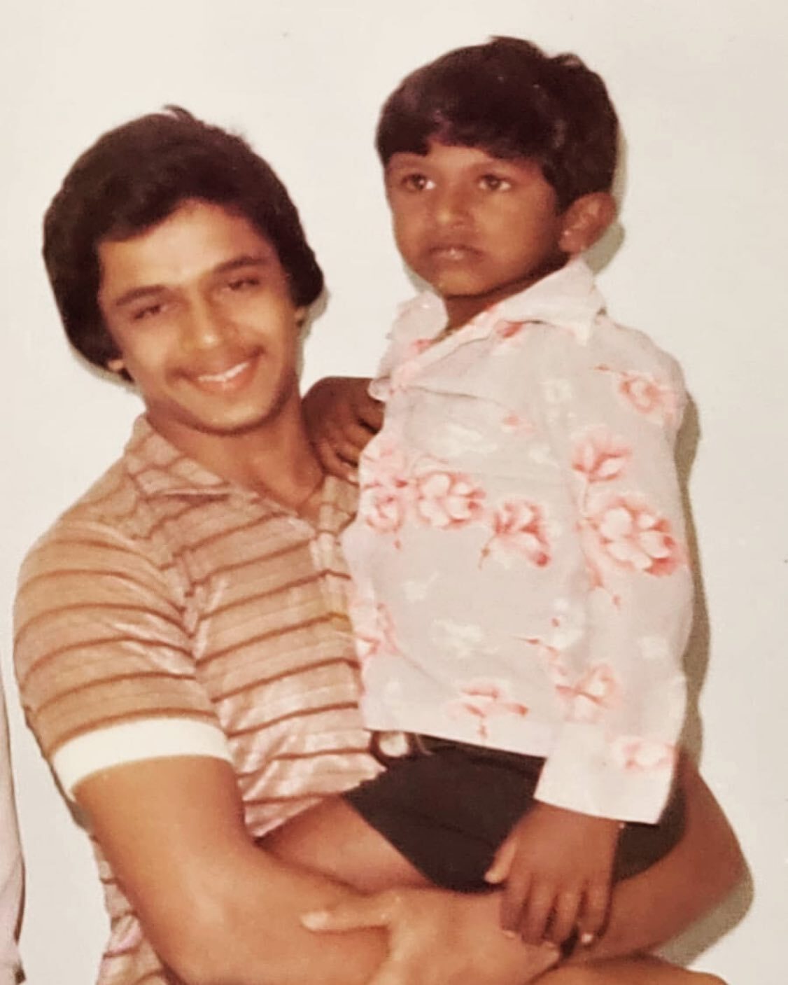 എന്ത് ക്യൂട്ടാണ് അര്‍ജുന്റെ ഭാര്യ; നിവേദിത ആരെന്ന് അറിയുമോ? ഐശ്വര്യ പങ്കുവച്ച ചിത്രങ്ങള്‍