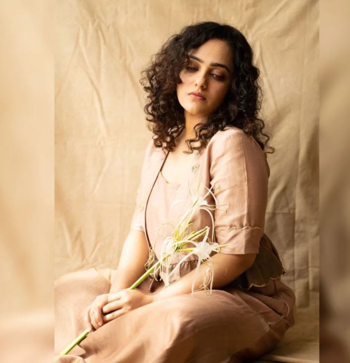 തെന്നിന്ത്യ കീഴടക്കിയ മലയാളി പെണ്‍ക്കൊടി: നിത്യ മേനോന്റെ പുതിയ ചിത്രങ്ങള്‍ വൈറലാവുന്നു