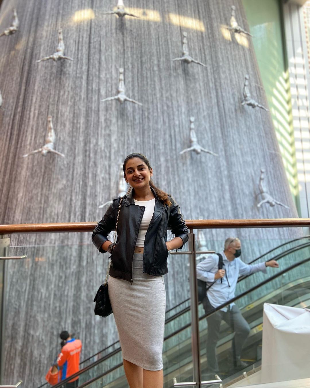 ഇതാണ് എന്റെ ഫേവറൈറ്റ് സിറ്റി: വൈറലായി എസ്തർ അനിലിന്റെ പുതിയ ചിത്രങ്ങള്‍ 