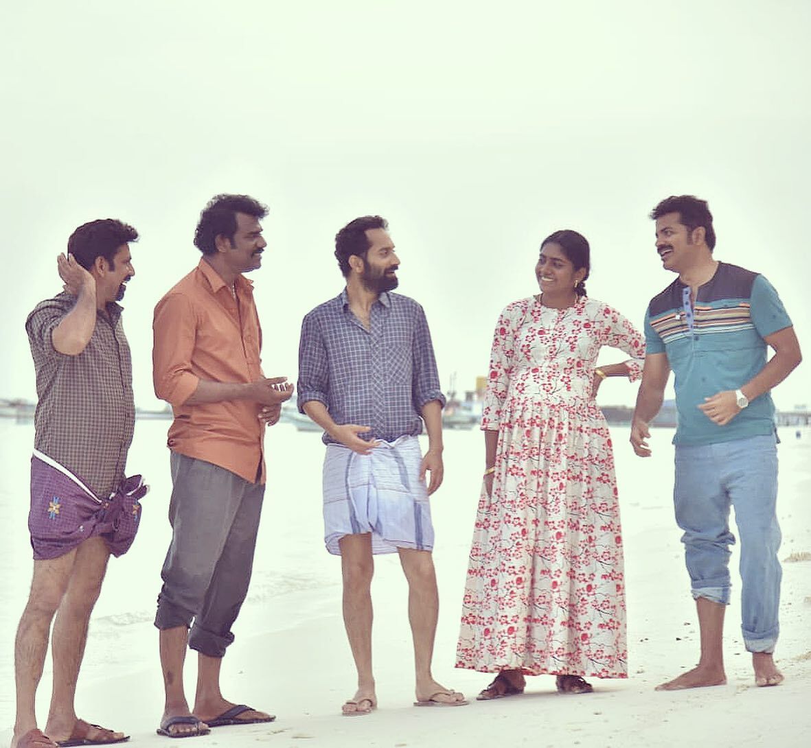 അലിയും റോസ്ലിനും ഡേവിഡും... റമദാപള്ളിയിലെ കിടിലന്‍ താരങ്ങള്‍... ചിത്രങ്ങള്‍ പങ്കിട്ട് വിനയ് ഫോര്‍ട്ട്