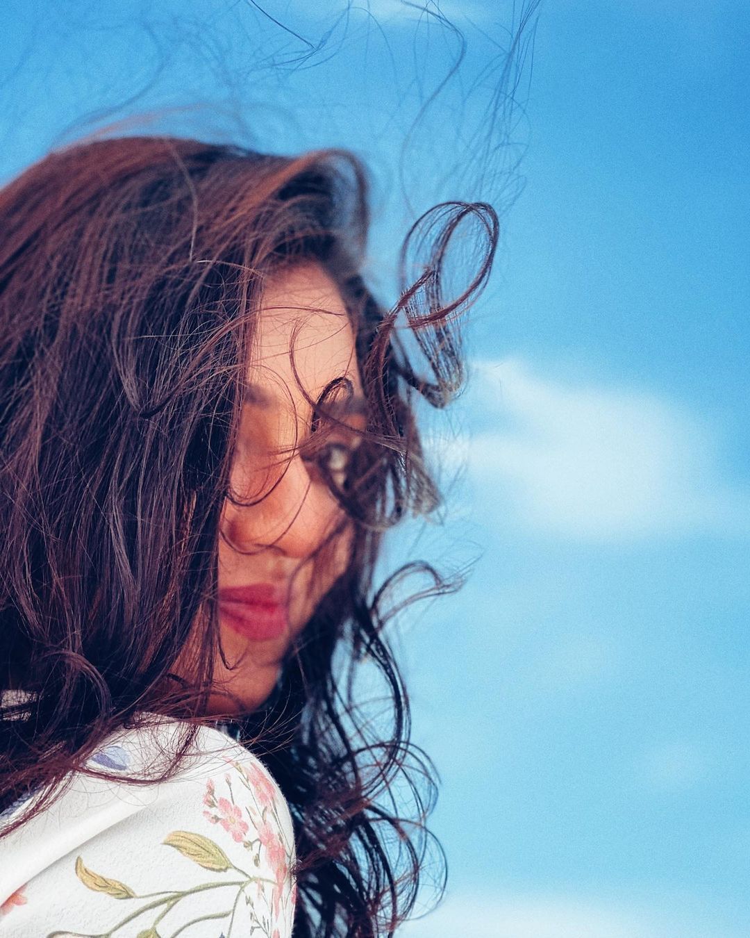 എല്ലാവരും ഒരു ചിയേഴ്സ് പറഞ്ഞേ: പുത്തന്‍ ചിത്രവുമായി നസ്രിയ ഫഹദ്, ഏറ്റെടുത്ത് ആരാധകർ