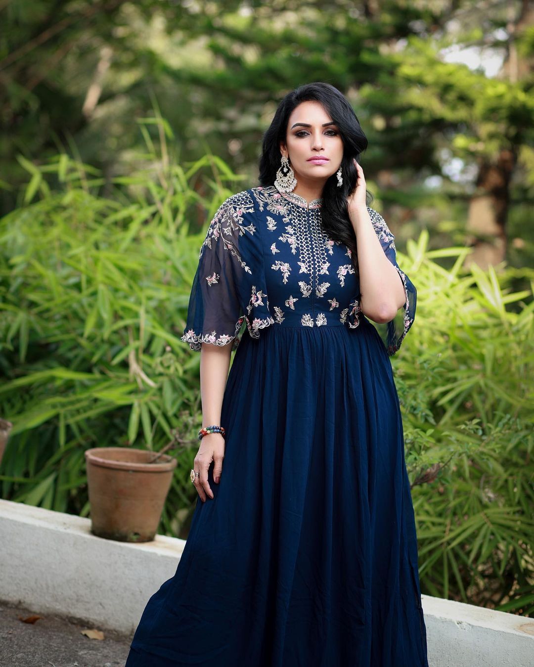 ഉൻ സ്റ്റൈലും അഴകും ഉന്നെ വിട്ടുപോകലെ: വൈറലായി ശ്വേതാ മേനോന്റെ പുത്തന്‍ ചിത്രങ്ങള്‍