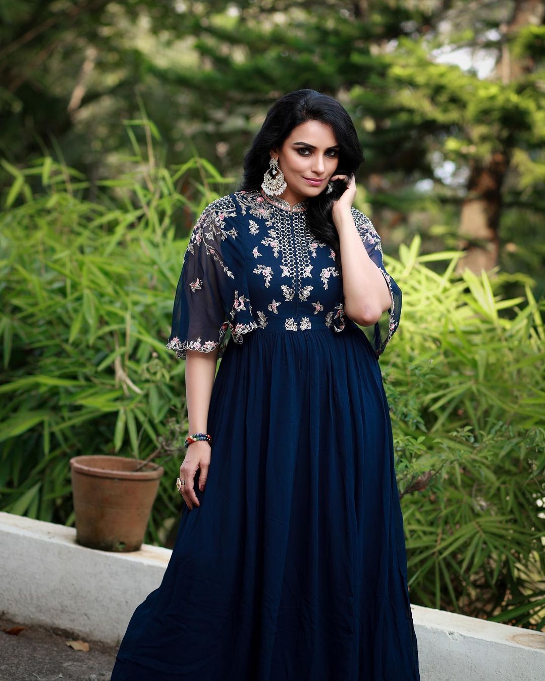 ഉൻ സ്റ്റൈലും അഴകും ഉന്നെ വിട്ടുപോകലെ: വൈറലായി ശ്വേതാ മേനോന്റെ പുത്തന്‍ ചിത്രങ്ങള്‍