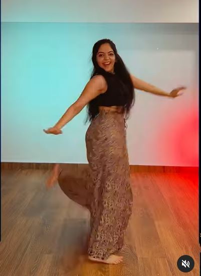 തകർപ്പന്‍ ഡാന്‍സ് ചുവടുകളുമായി അഹാന കൃഷ്ണ: നിമിഷ നേരം കൊണ്ട് വൈറല്‍