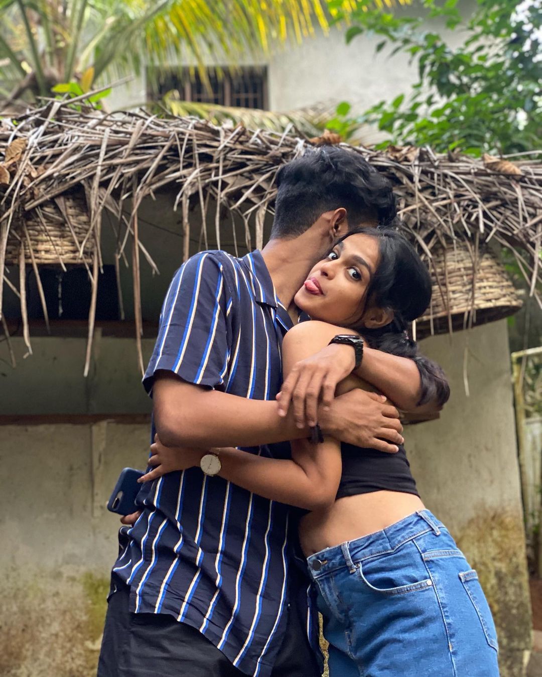  പ്രണയം വെളിപ്പെടുത്തി ഫോട്ടോ പങ്കുവെച്ച് നടി ഗോപിക..പ്രണയതാവിനെ കണ്ടെത്തി ആരാധകർ..വൈറൽ ചിത്രങ്ങൾ 