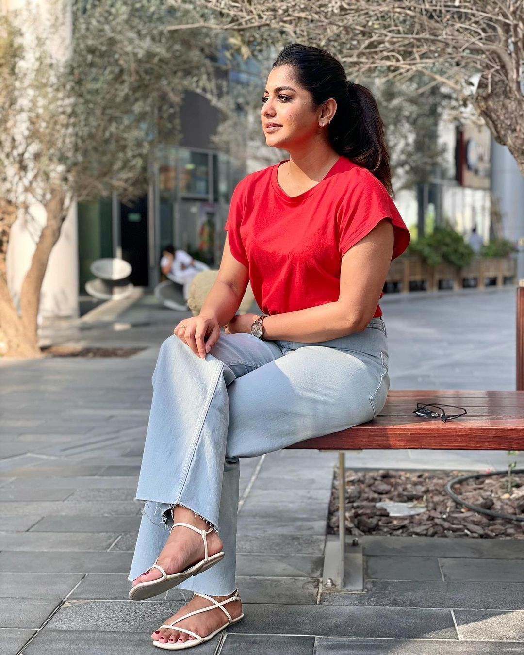  'ചൂമ്മാ തീ...' മീരാ നന്ദന്റെ ഹോട്ട് ലുക്ക്..വൈറലായി പുതിയ ഫോട്ടോസ്