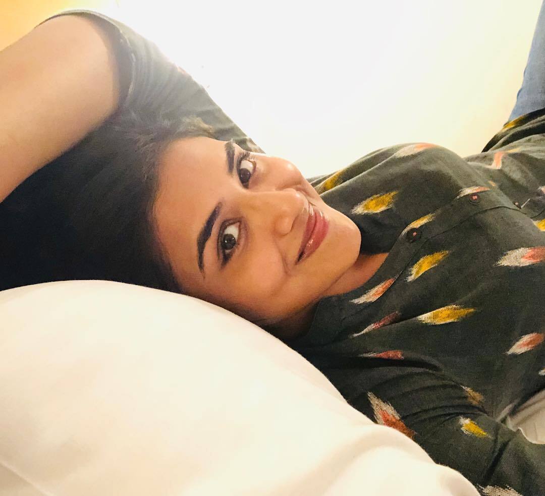 ಚಿತ್ರಗಳು: ನಟಿ ಇಂದುಜಾ ಟೈಟ್ ಟಾಪ್‌ನಲ್ಲಿ ಮಾದಕ ನೋಟ