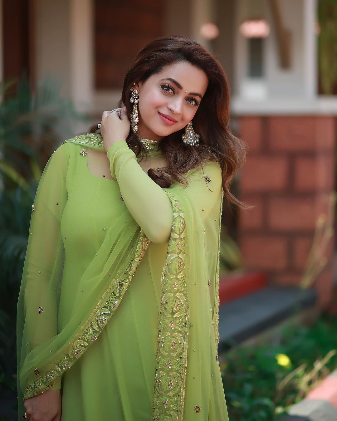 'മേക്കപ്പോ'.. അത് ഞാൻ തന്നെയെന്ന് ഭാവന, ഗ്രീൻ ആപ്പിളെന്ന് ആരാധകർ, വൈറൽ ചിത്രങ്ങൾ കാണാം