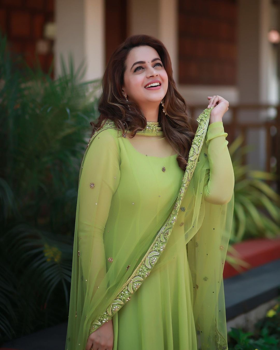 'മേക്കപ്പോ'.. അത് ഞാൻ തന്നെയെന്ന് ഭാവന, ഗ്രീൻ ആപ്പിളെന്ന് ആരാധകർ, വൈറൽ ചിത്രങ്ങൾ കാണാം