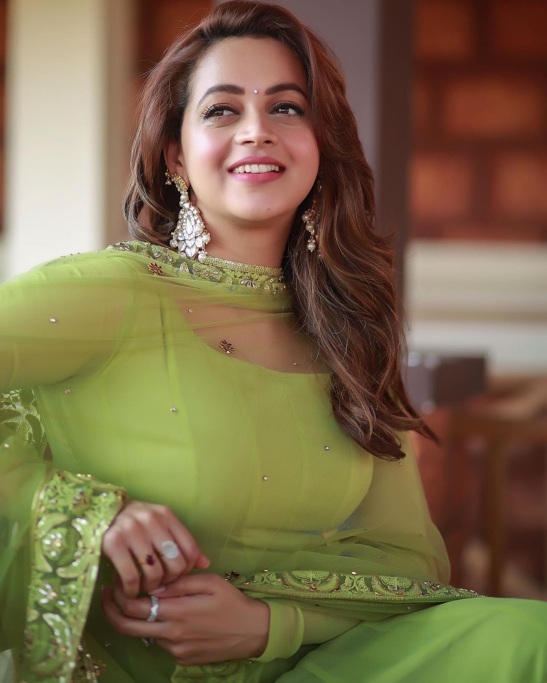 'മേക്കപ്പോ'.. അത് ഞാൻ തന്നെയെന്ന് ഭാവന, ഗ്രീൻ ആപ്പിളെന്ന് ആരാധകർ, വൈറൽ ചിത്രങ്ങൾ കാണാം