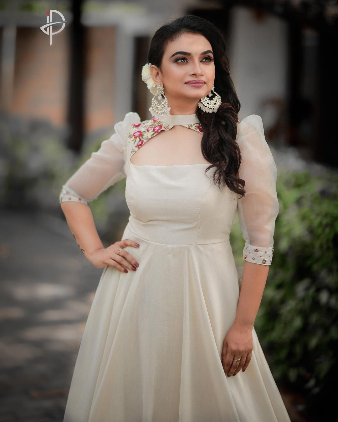 ഇത് കൃഷ്ണ പ്രഭ തന്നെയാണോ? കിടിലൻ ബീച്ച് ലുക്കിൽ നടി, ചിത്രങ്ങൾ