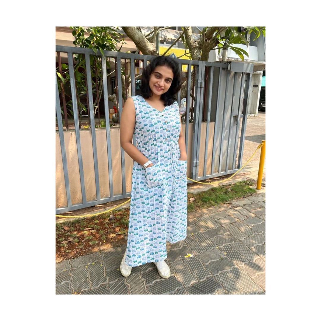 ഇത് കൃഷ്ണ പ്രഭ തന്നെയാണോ? കിടിലൻ ബീച്ച് ലുക്കിൽ നടി, ചിത്രങ്ങൾ