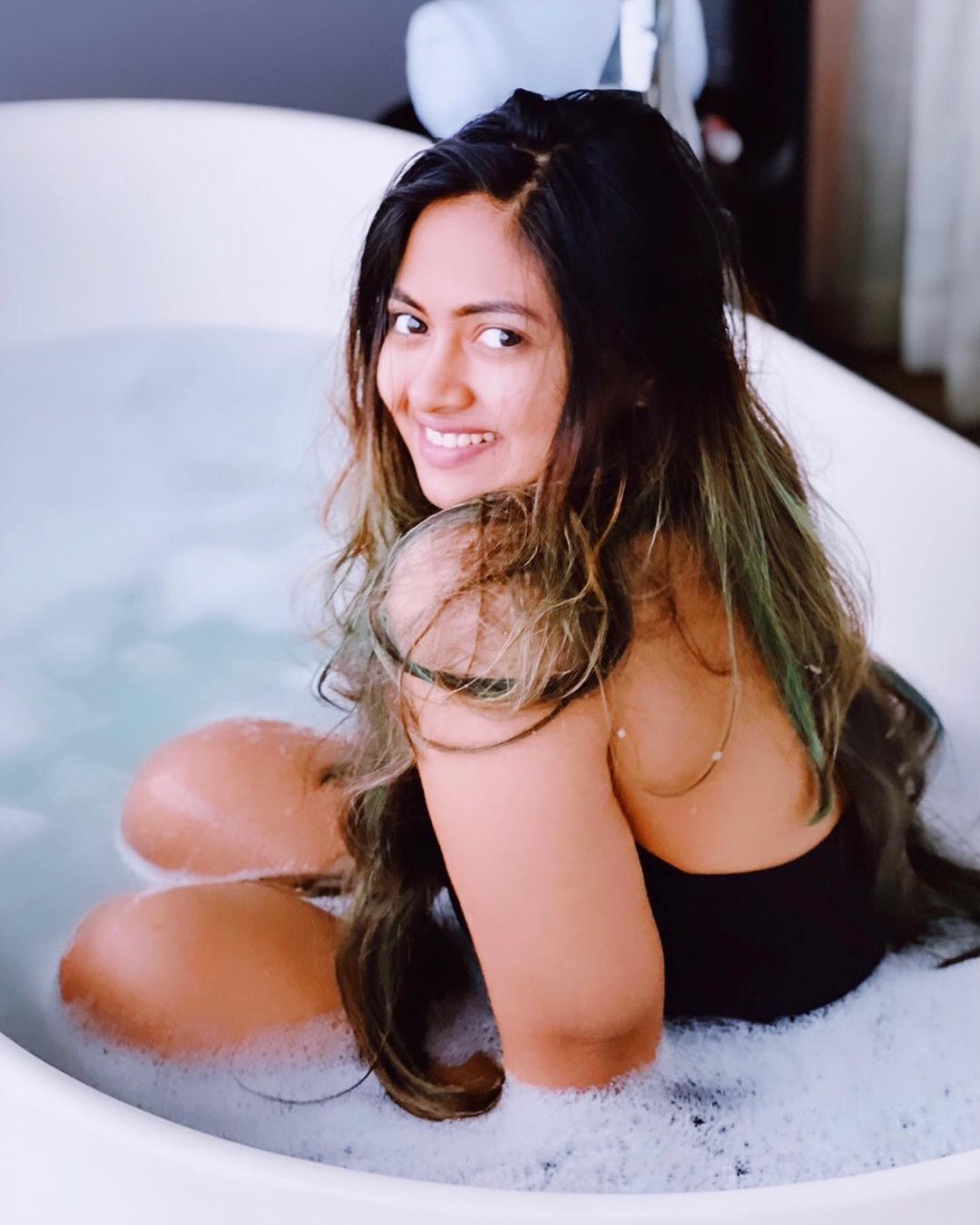 ബാത്ത് ടബ്ബിൽ നടി ശാലിൻ സോയയുടെ ഗ്ലാമറസ് ഫോട്ടോഷൂട്ട്, ചിത്രങ്ങൾ കാണാം