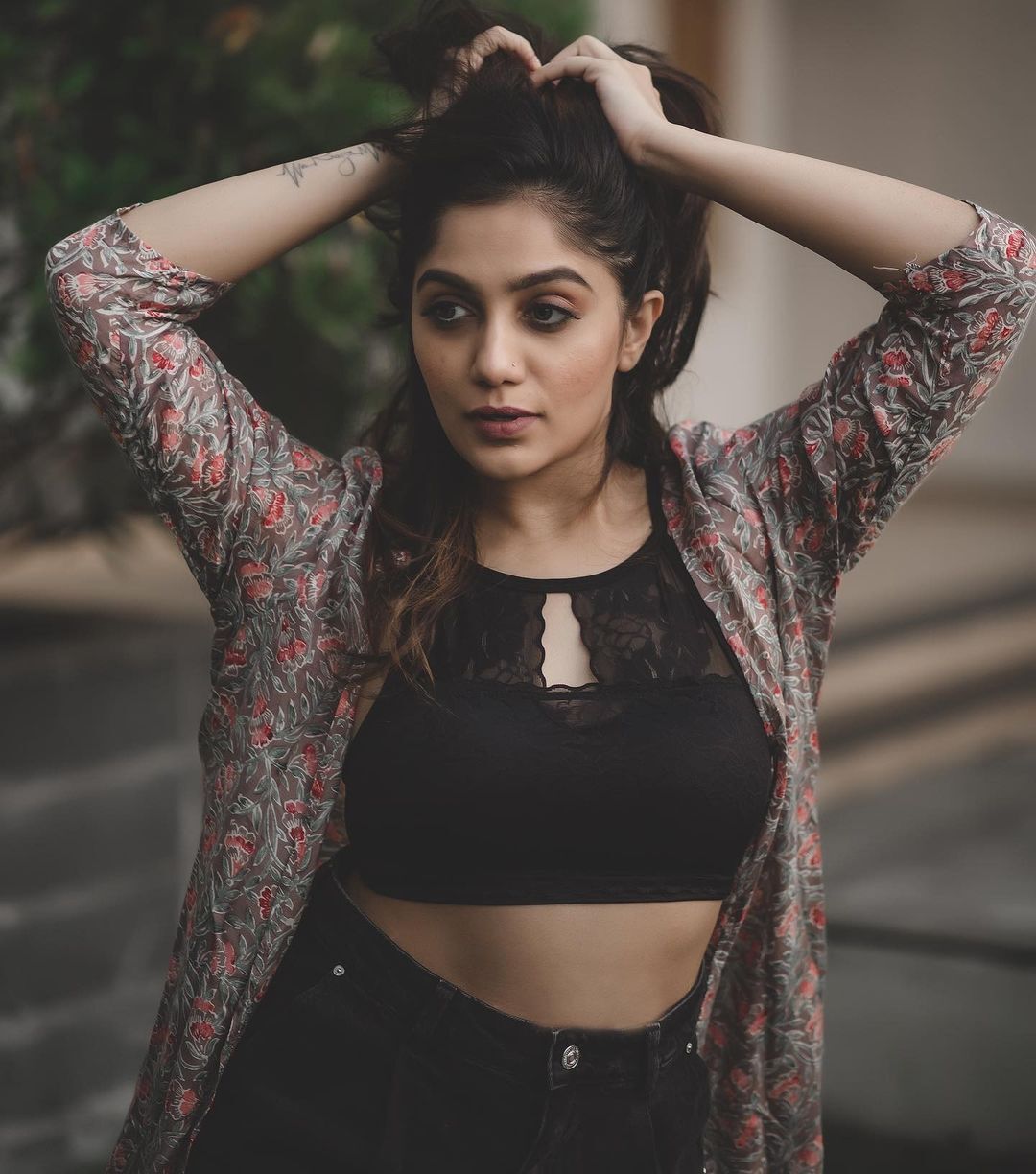 ഗ്ലാമറസില്‍ തിളങ്ങി ആര്യ; ഫോട്ടോഷൂട്ട് പൊളിച്ചെന്ന് ആരാധകര്‍, വൈറല്‍ ചിത്രങ്ങള്‍