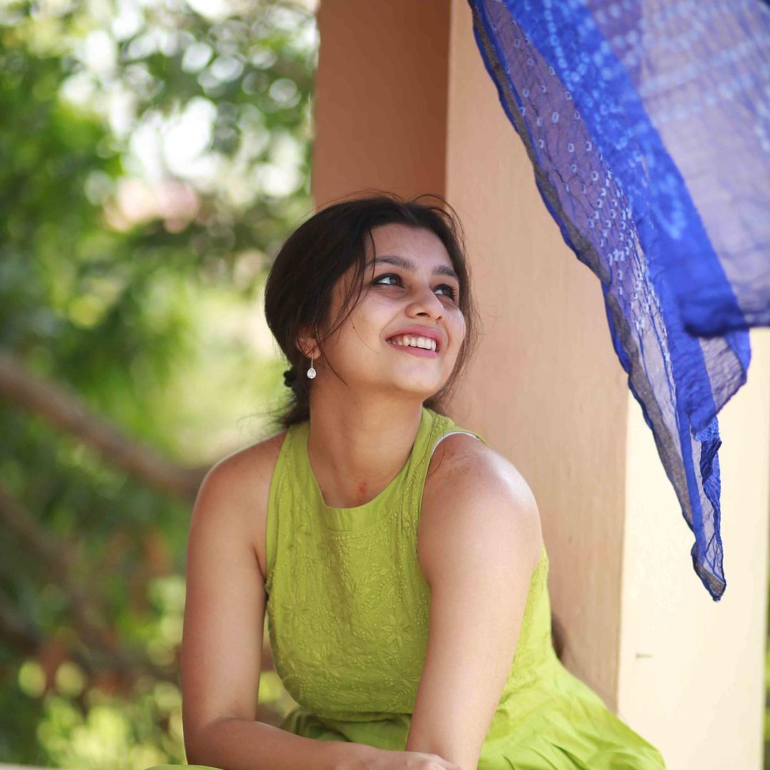 നിരഞ്ജനാ... എന്തൊരു ക്യൂട്ടാണ് കാണാന്‍; വൈറല്‍ ചിത്രങ്ങള്‍ ഏറ്റെടുത്ത് ആരാധകര്‍