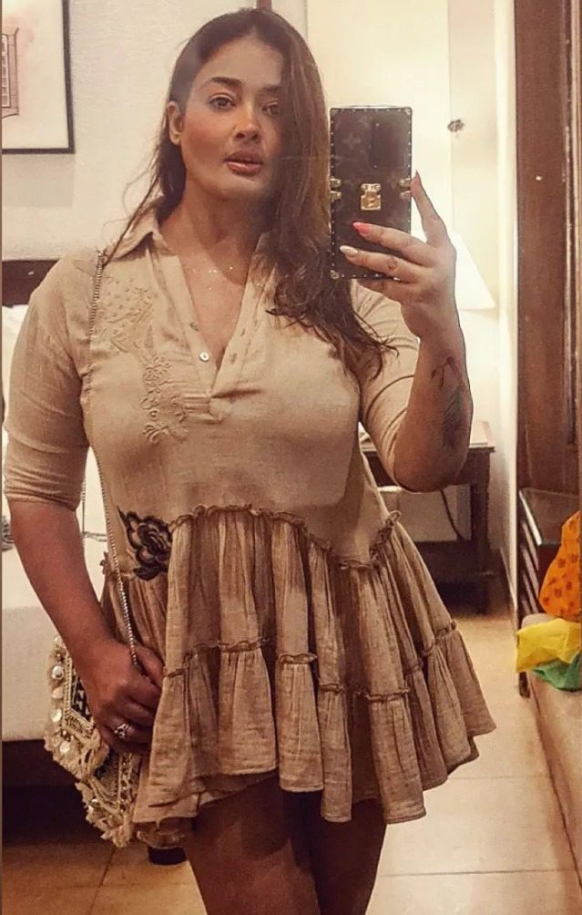 PHOTOS : எம்மாடியோ... என்ன ஒரு கவர்ச்சி...  ஏங்க வைக்கும் கிரண்... உச்சு கொட்ட வைக்கும் நச் படங்கள் இதோ!   