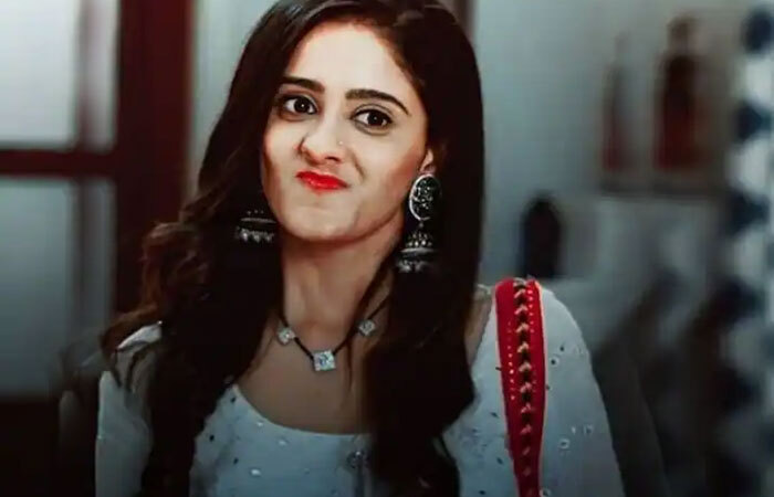 Photos: जानिए एक एपिसोड का कितना चार्ज करती हैं 'गुम हैं किसी के प्यार में' फेम सई जोशी उर्फ आयशा सिंह