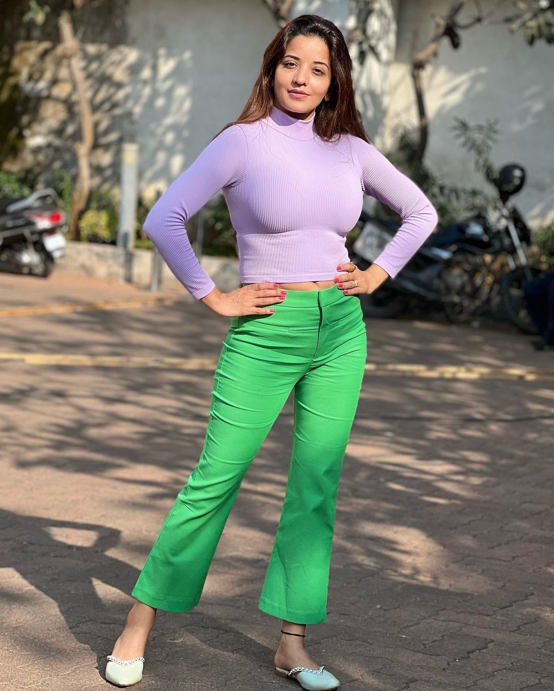 Photoshoot में भोजपुरी एक्ट्रेस मोनालिसा ने दिखाया ऐसा अंदाज, फैंस के बीच वायरल हुईं Photos