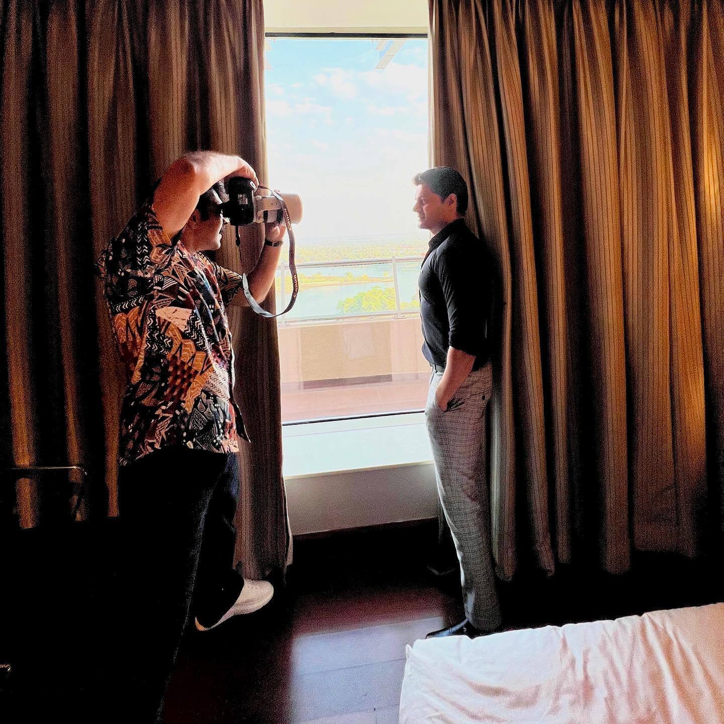 മമ്മൂക്കയുടെ ഫോട്ടോ എടുക്കാന്‍ ആളുകള്‍ ക്യൂ ആണ്; അതിനിടയിലാണ് ക്യാമറയുമായി മമ്മൂട്ടി... ചിത്രങ്ങള്‍