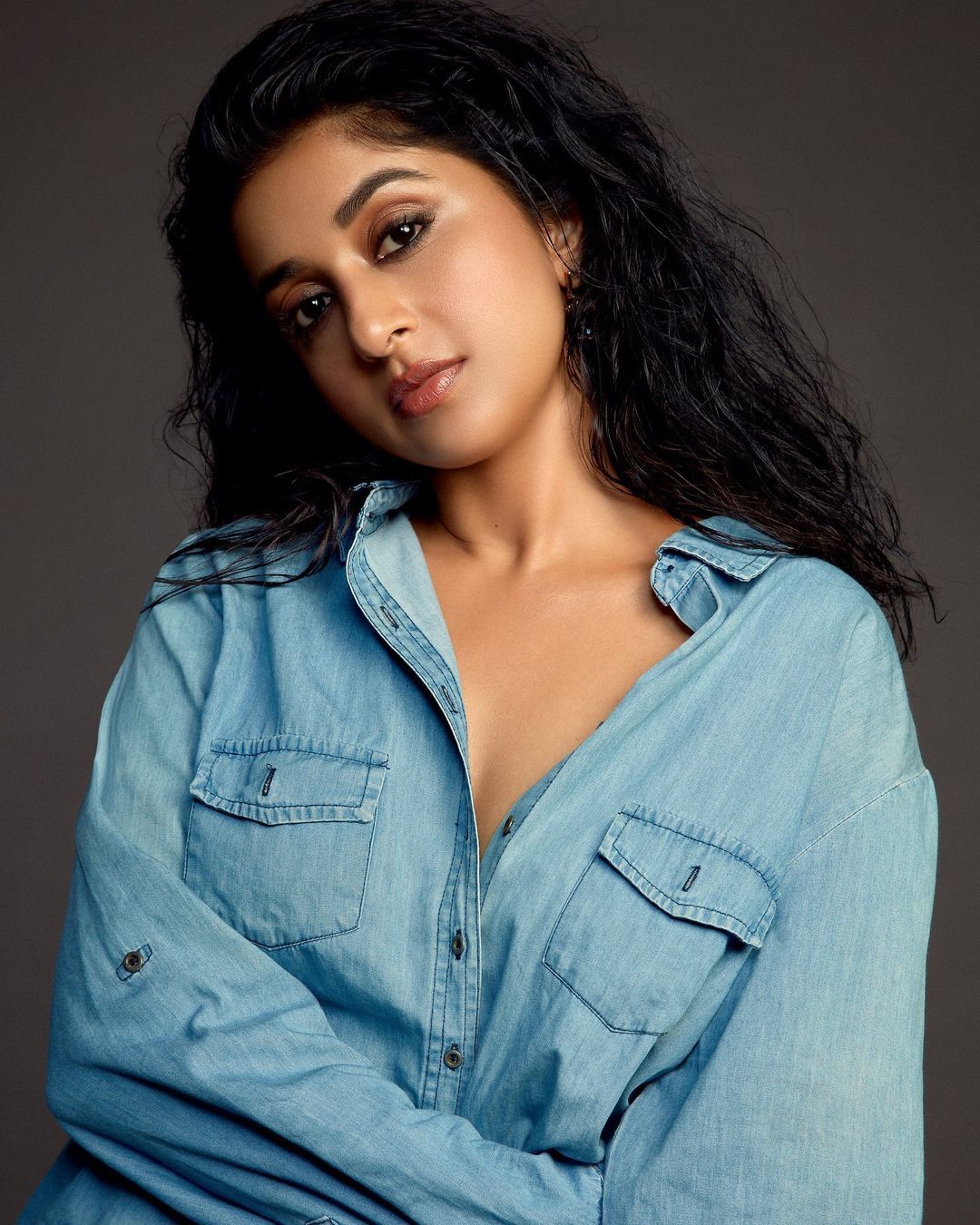 ഇത് വമ്പന്‍ മേക്കോവർ: വീണ്ടും ഗ്ലാമറസ് ചിത്രങ്ങളുമായി മീരാ ജാസ്മിന്‍, വൈറലായി ചിത്രങ്ങള്‍