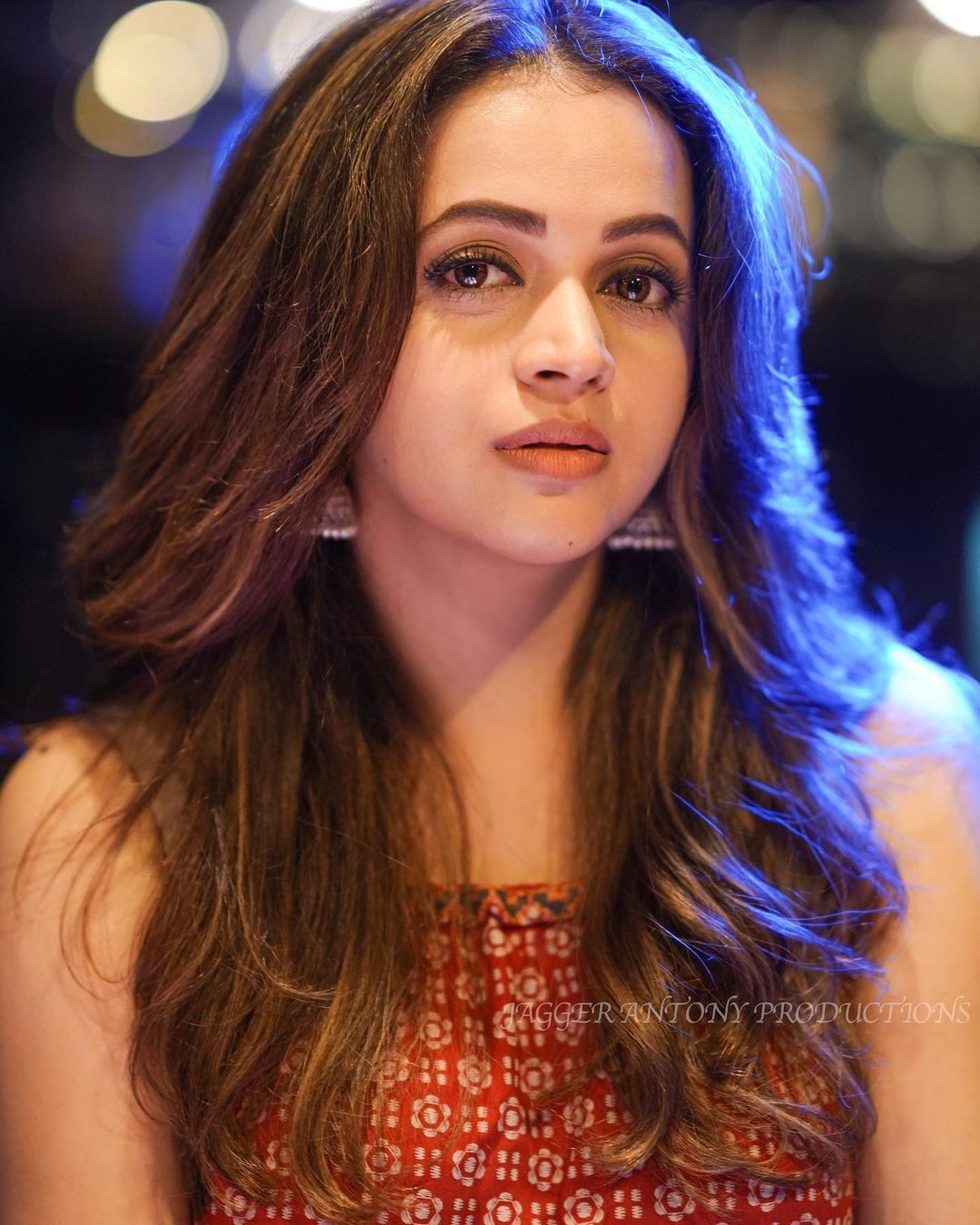 നിങ്ങള്‍ തകർത്തതിനെ കൂട്ടിച്ചേർക്കുകയാണെന്ന് ഭാവന: വൈറലായി ഫോട്ടോയും സന്ദേശവും