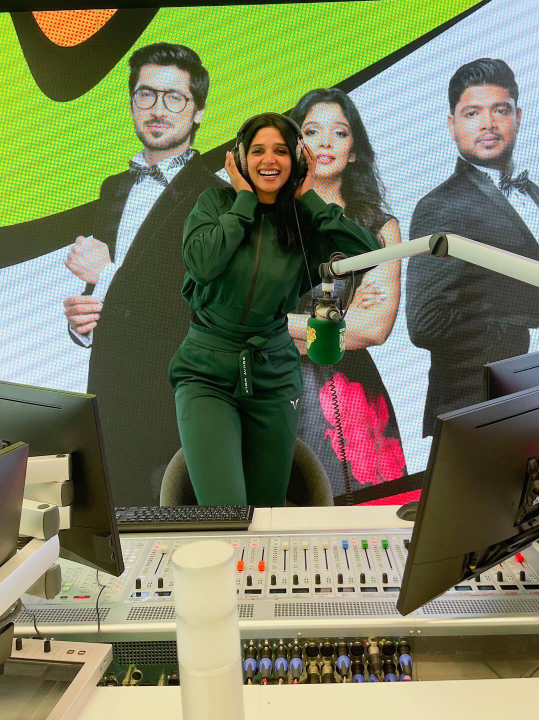 കിടിലന്‍ ലുക്കില്‍ നടി നൈല ഉഷ; വിശ്വസിക്കാന്‍ പ്രയാസമെന്ന് ആരാധകര്‍, വൈറല്‍ ചിത്രങ്ങള്‍