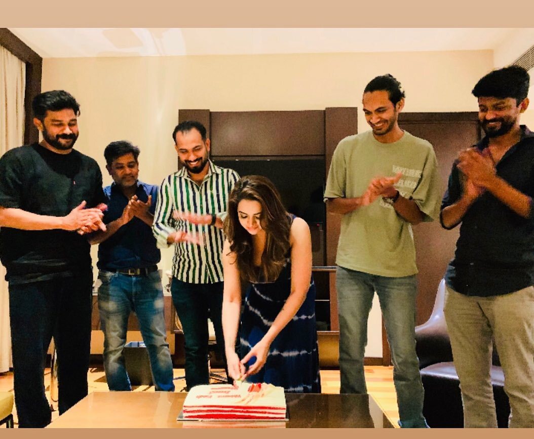 ആഘോഷമാക്കി ഭാവന; തിരിച്ചുവരവ് പൊളിക്കും... ഷറഫുദ്ദീനൊപ്പം ചിത്രങ്ങള്‍