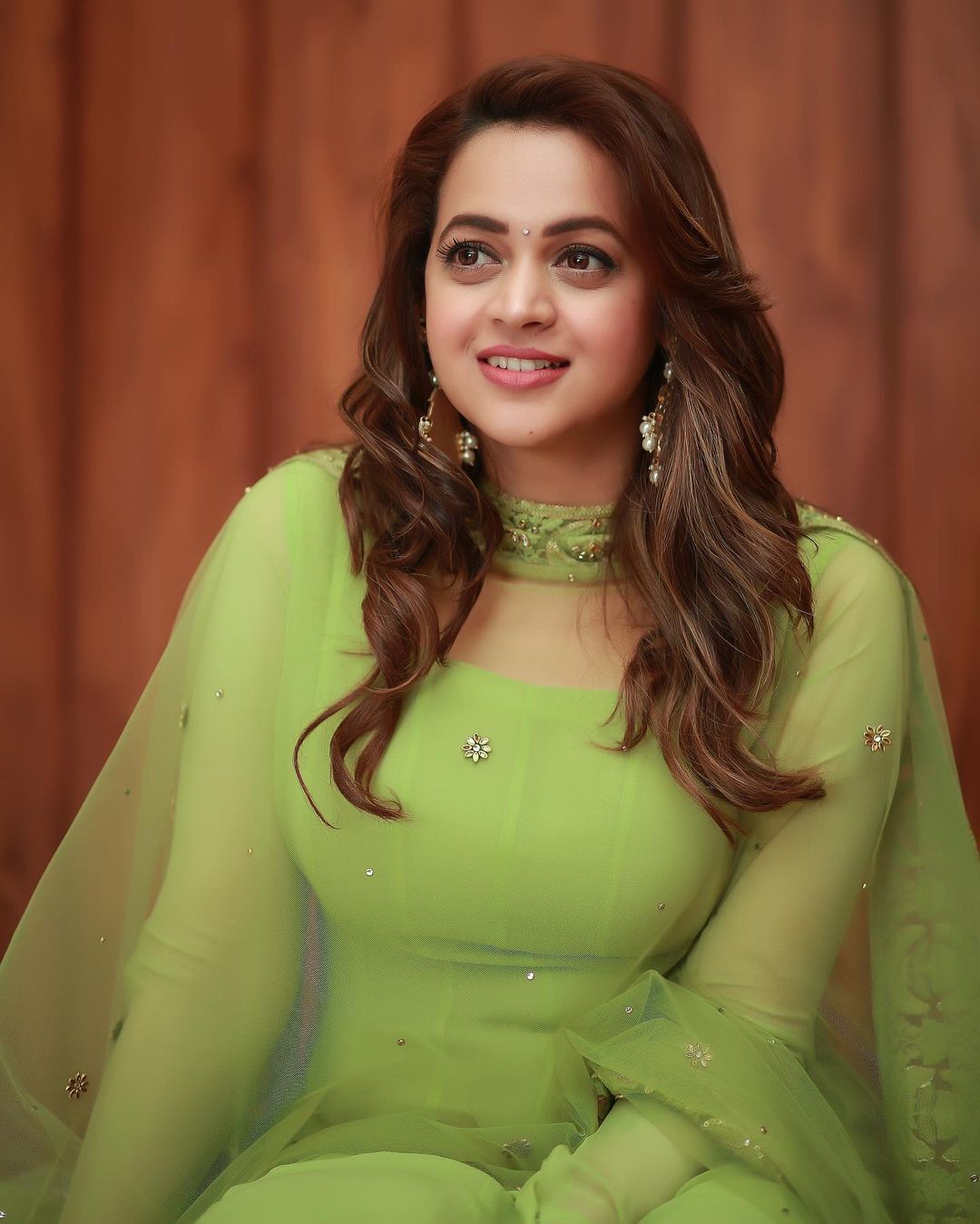 ആഘോഷമാക്കി ഭാവന; തിരിച്ചുവരവ് പൊളിക്കും... ഷറഫുദ്ദീനൊപ്പം ചിത്രങ്ങള്‍