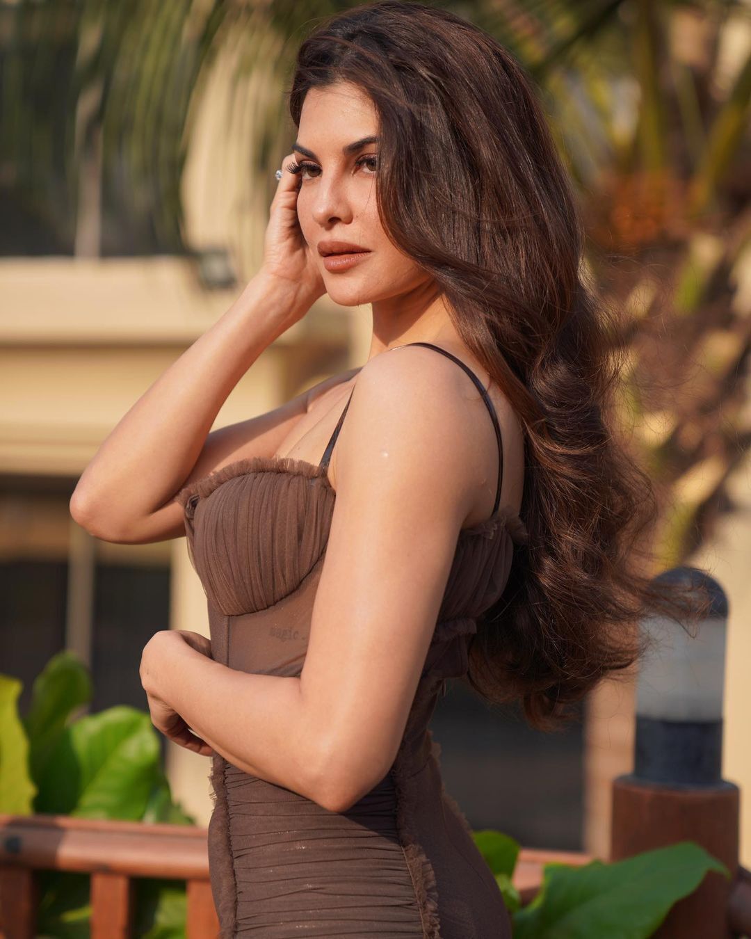 Rus ayoli kirish yolida sikildi (porno)