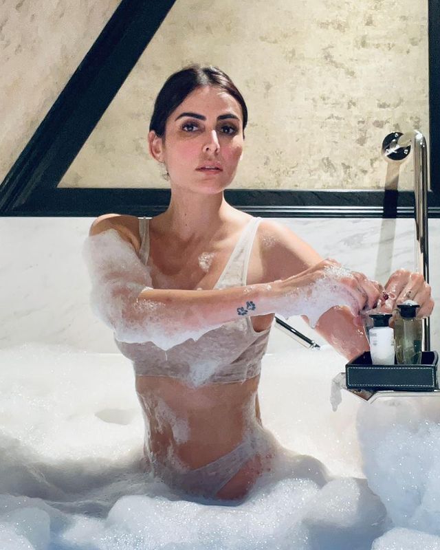 মান্দানা করিমি