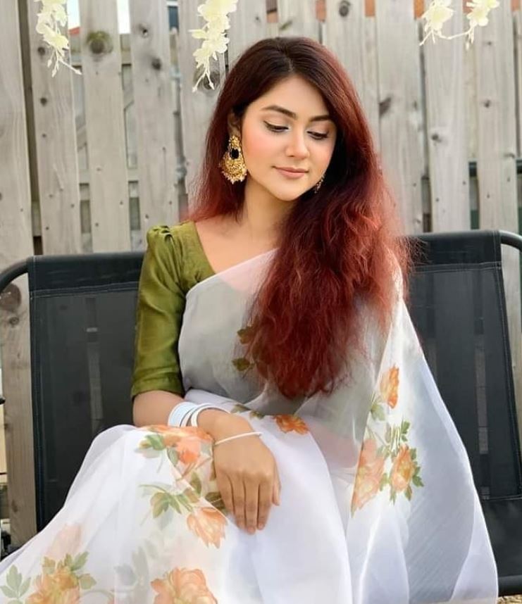 ওপার বাংলার জনপ্রিয় অভিনেত্রী শায়না আমিন বাস্তবেও কতটা সুন্দর দেখে নিন 