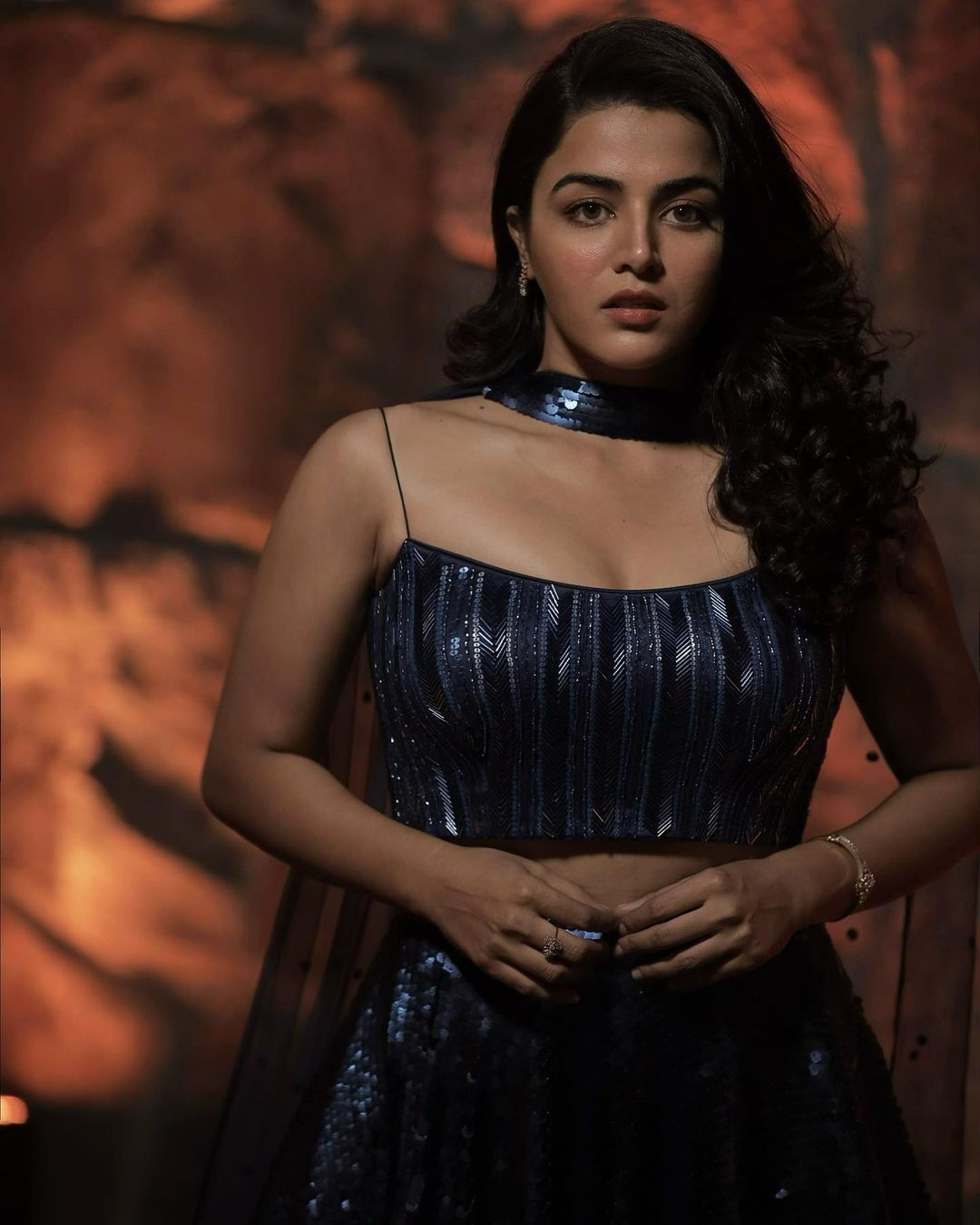 ഇതെന്തൊരു ബോൾഡ് ലുക്കാണ്!!! വാമിഖ ഖബ്ബിയുടെ കിടിലൻ ഫോട്ടോഷൂട്ട്