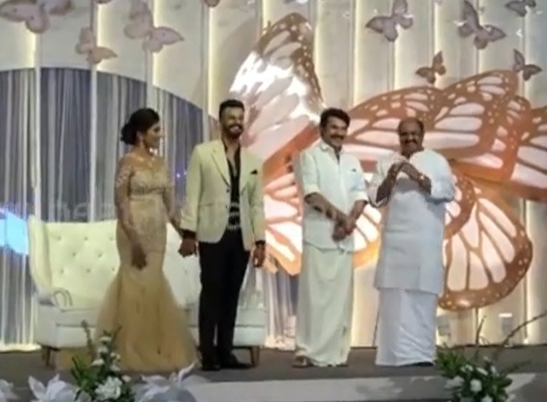 ദിലീപിന്റെ തോളിൽ കൈയ്യിട്ട് മമ്മൂട്ടി, അരികെ ചിരിയോടെ കാവ്യ, സിദ്ദിഖിന്റെ മകന്റെ വിവാഹചടങ്ങിലെ ചിത്രങ്ങൾ കാണാം