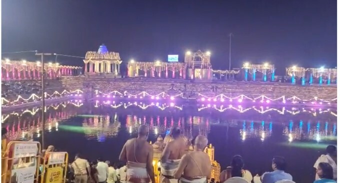 Melukote Cheluvanarayana Swamy Temple Vairamudi Utsava Teppotsava