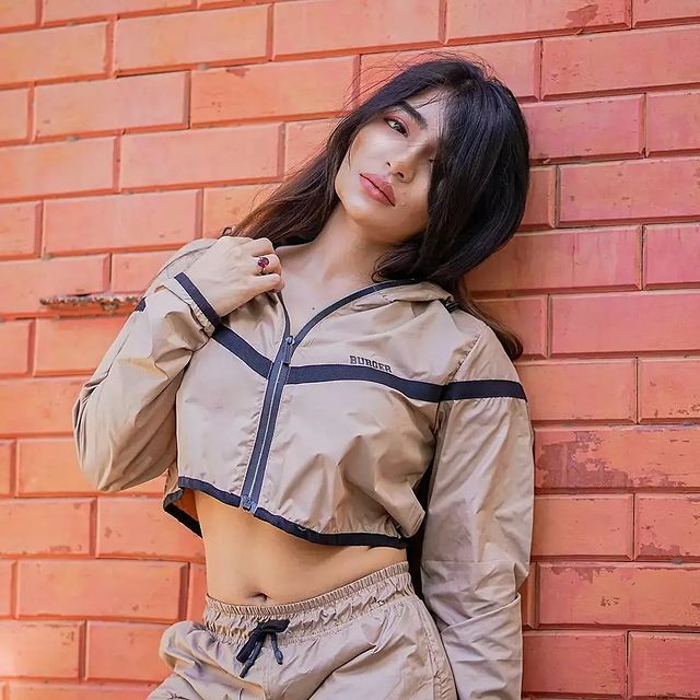 Photos: 'पलंग तोड़' फेम एक्ट्रेस अदिति कोहली हैं असल जिंदगी में बेहद ही Bold,तस्वीरें देख मदहोश हो रहे फैंस