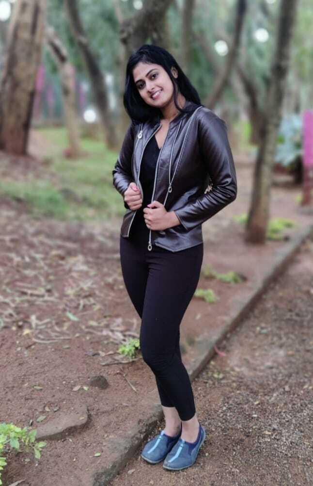 Photos: जानिए कौन हैं साउथ की सुपर एक्ट्रेस मेघाश्री जिनकी Smile पर दिल हार जाते हैं फैंस