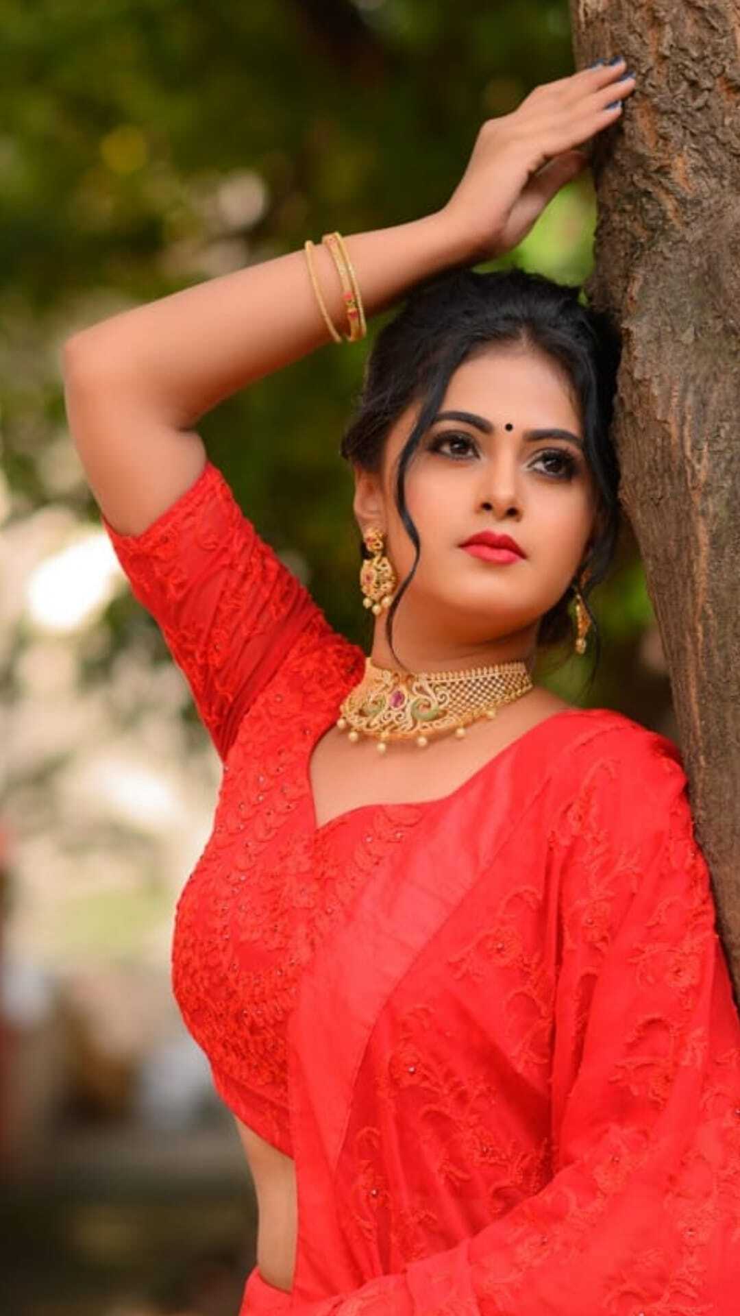 Photos: जानिए कौन हैं साउथ की सुपर एक्ट्रेस मेघाश्री जिनकी Smile पर दिल हार जाते हैं फैंस