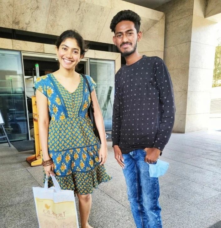 കുട്ടിയുടുപ്പിട്ട് പുതിയ ലുക്കിൽ സായ് പല്ലവി, ഇതെന്ത് മാറ്റമെന്ന് ആരാധകർ, ചിത്രങ്ങൾ