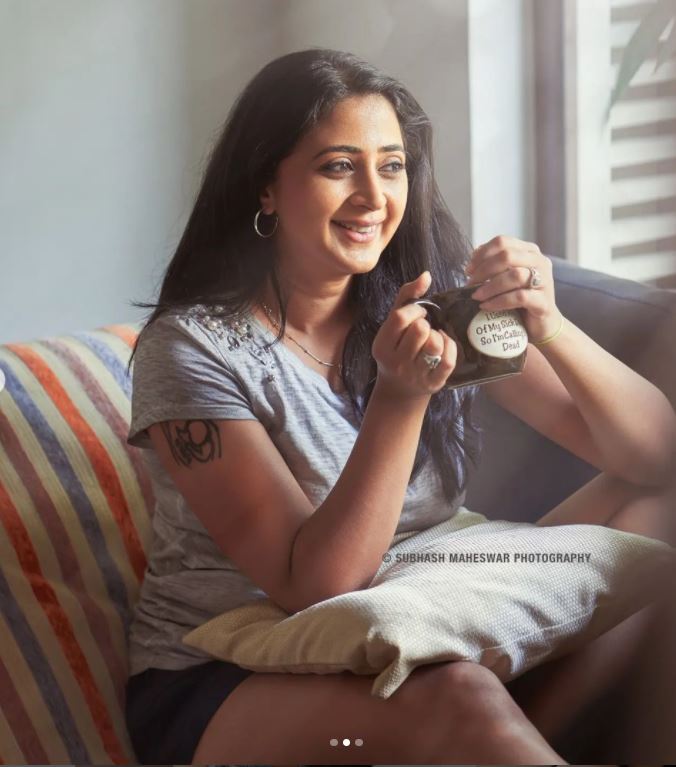 സുപ്പർ ഗ്ലാമറസ് ചിത്രങ്ങളുമായി കനിഹ: ഫിറ്റ്ന്സ് ഫ്രീക്കിന്റെ രഹസ്യം