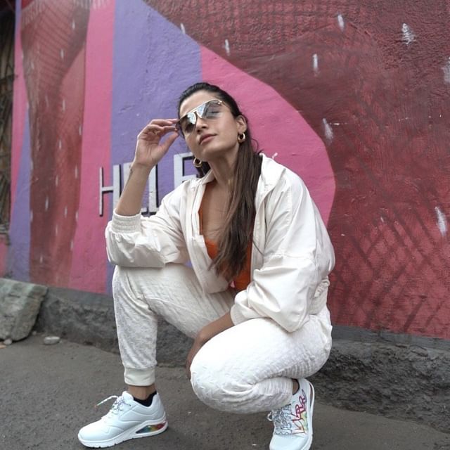 പൊട്ടിച്ചിരിച്ച് രശ്മിക മന്ദാന; ഈ ചിരിക്ക് പിന്നില്‍ ഒരു രഹസ്യമുണ്ട്... കാണാം ചിത്രങ്ങള്‍