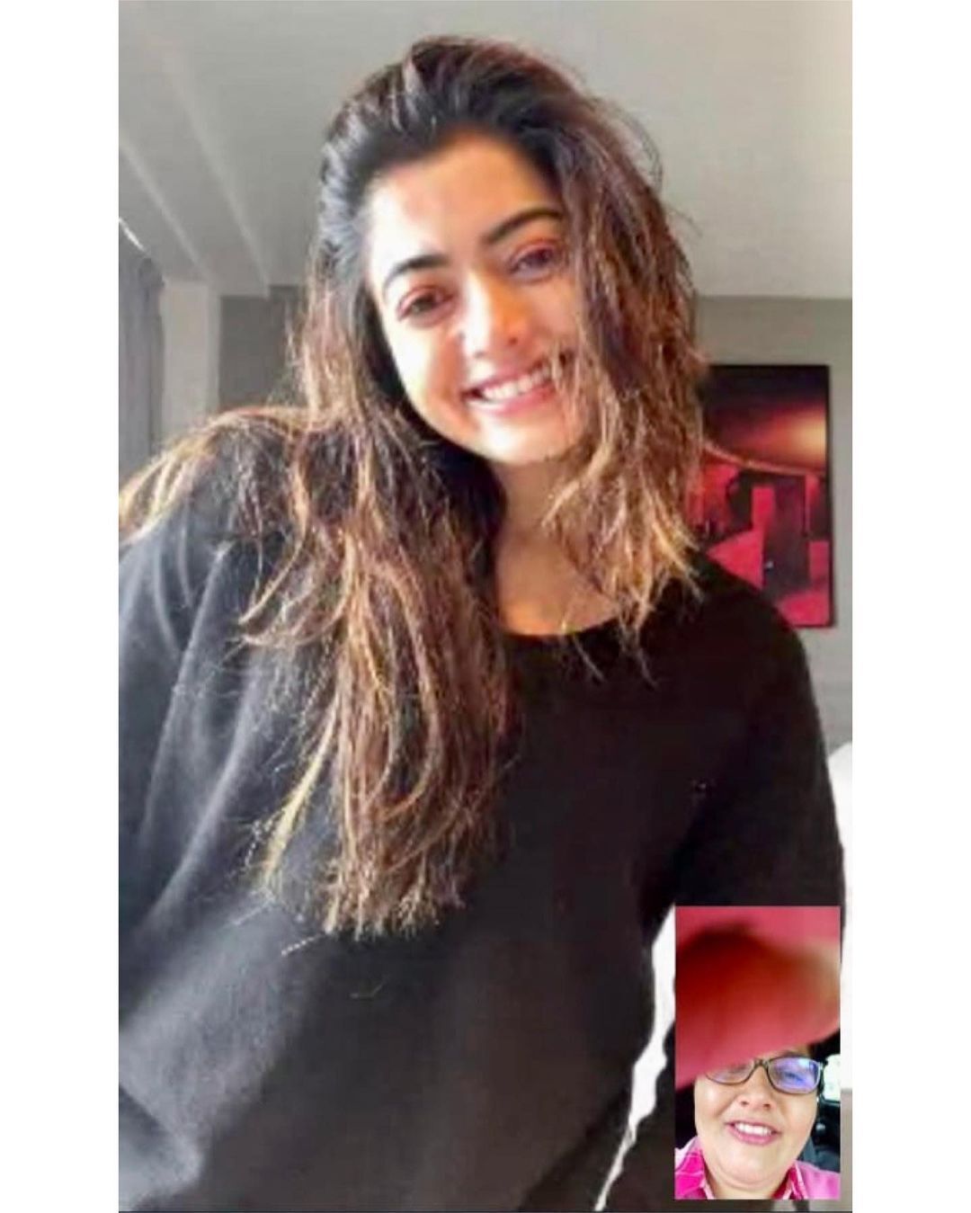 പൊട്ടിച്ചിരിച്ച് രശ്മിക മന്ദാന; ഈ ചിരിക്ക് പിന്നില്‍ ഒരു രഹസ്യമുണ്ട്... കാണാം ചിത്രങ്ങള്‍