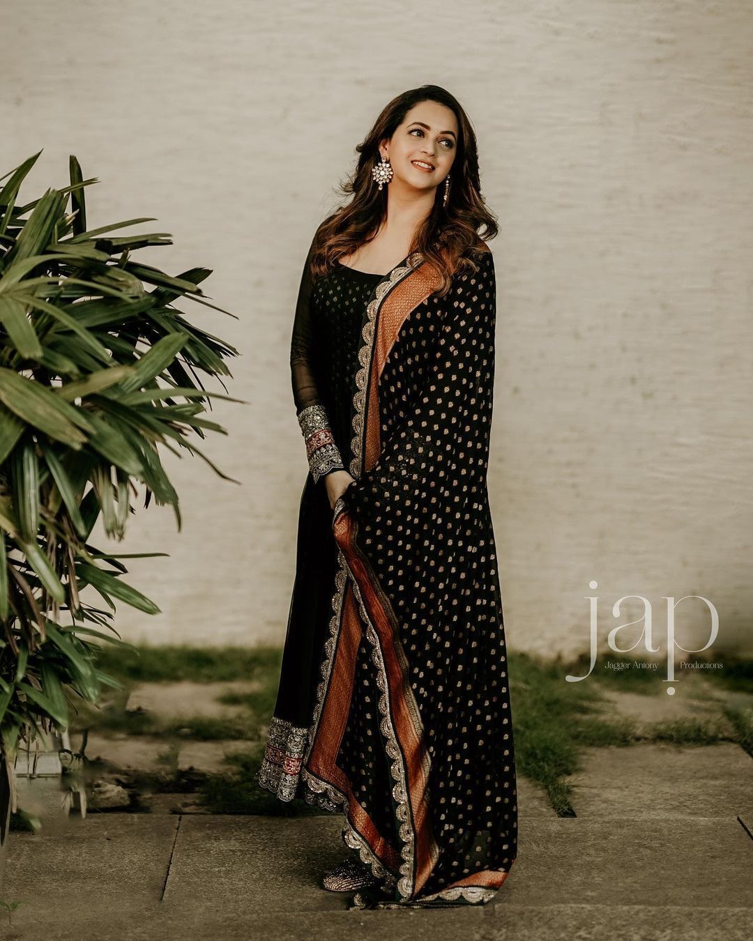  'ഭാവന, എങ്ങനെയാണ് ഇങ്ങനെ സുന്ദരിയായിട്ടിരിക്കാൻ കഴിയുന്നത്';കിടിലൻ ചിത്രങ്ങളുമായി നടി,വൻ വൈറൽ