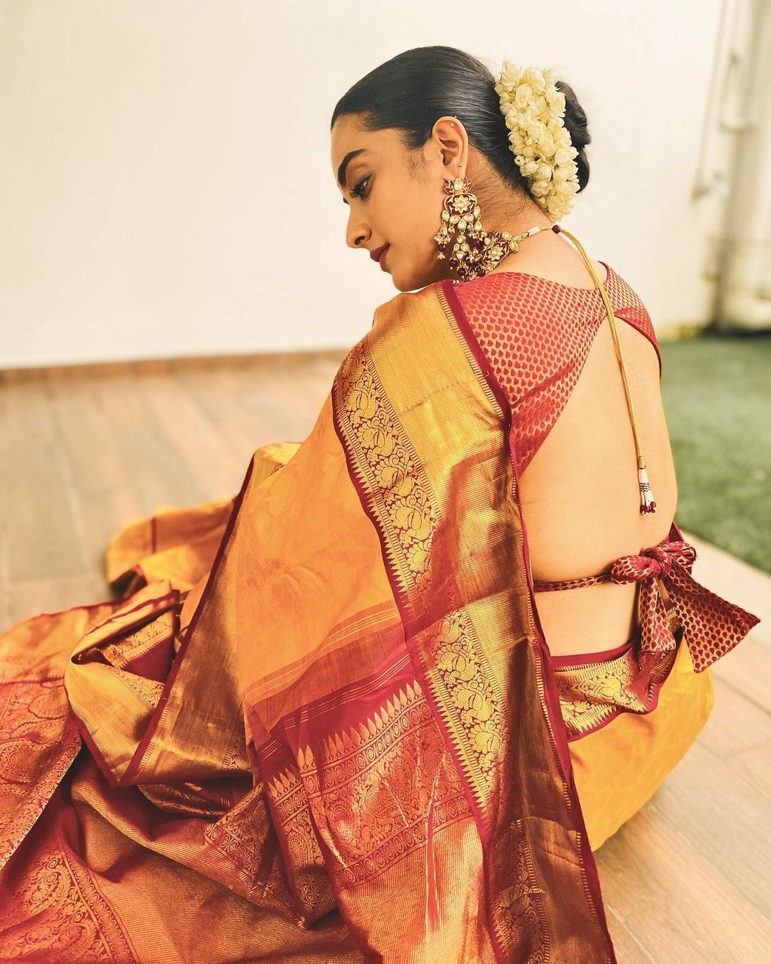  നമിത എങ്ങനെ സാധിക്കുന്നു ഇത്? സ്റ്റൈലിഷ് ആയി നടി..വൈറൽ ചിത്രങ്ങൾ 