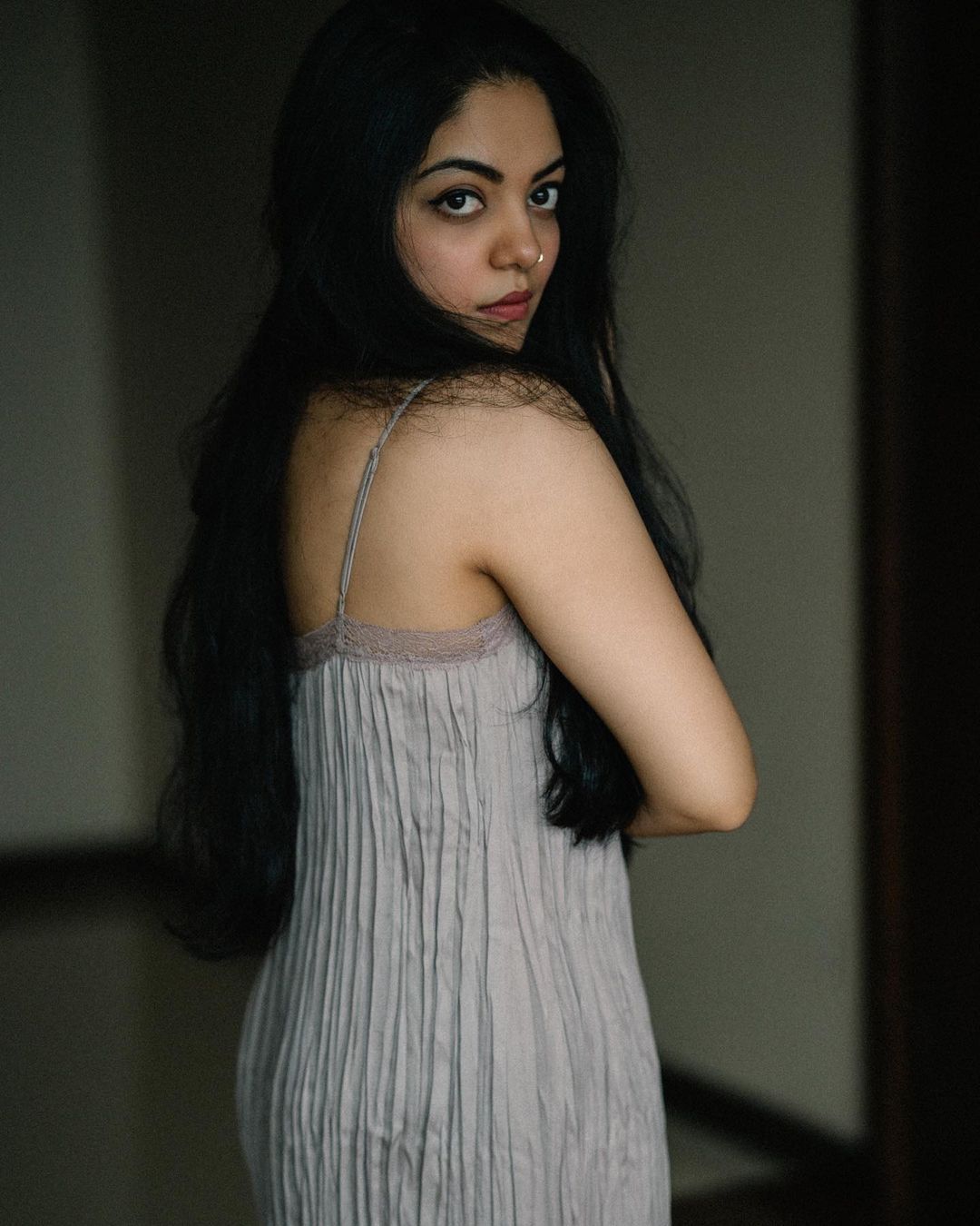   ഹോട്ടാണ്,കിടിലൻ ലുക്കും..നടി അഹാന കൃഷ്ണയുടെ പുതിയ ഫോട്ടോകൾ വൈറൽ